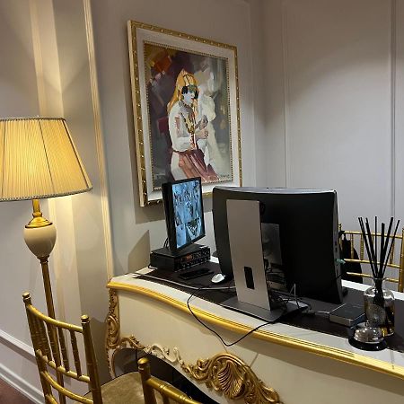 Sol Invictus Boutique Hotel Durres Albania ภายนอก รูปภาพ