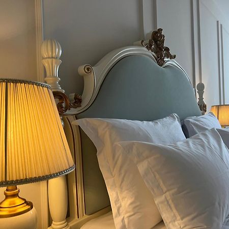 Sol Invictus Boutique Hotel Durres Albania ภายนอก รูปภาพ