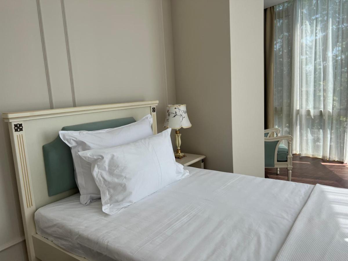 Sol Invictus Boutique Hotel Durres Albania ภายนอก รูปภาพ