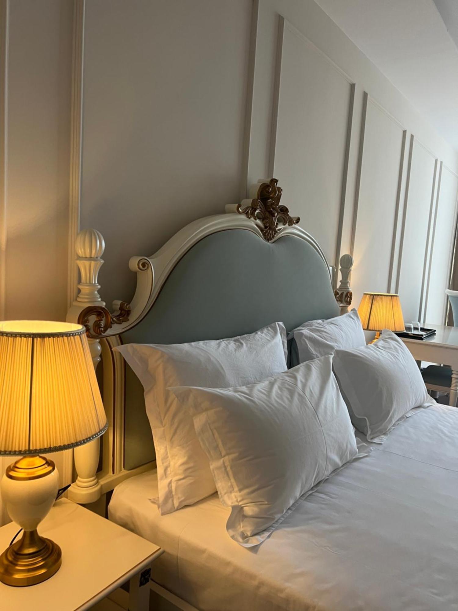 Sol Invictus Boutique Hotel Durres Albania ภายนอก รูปภาพ
