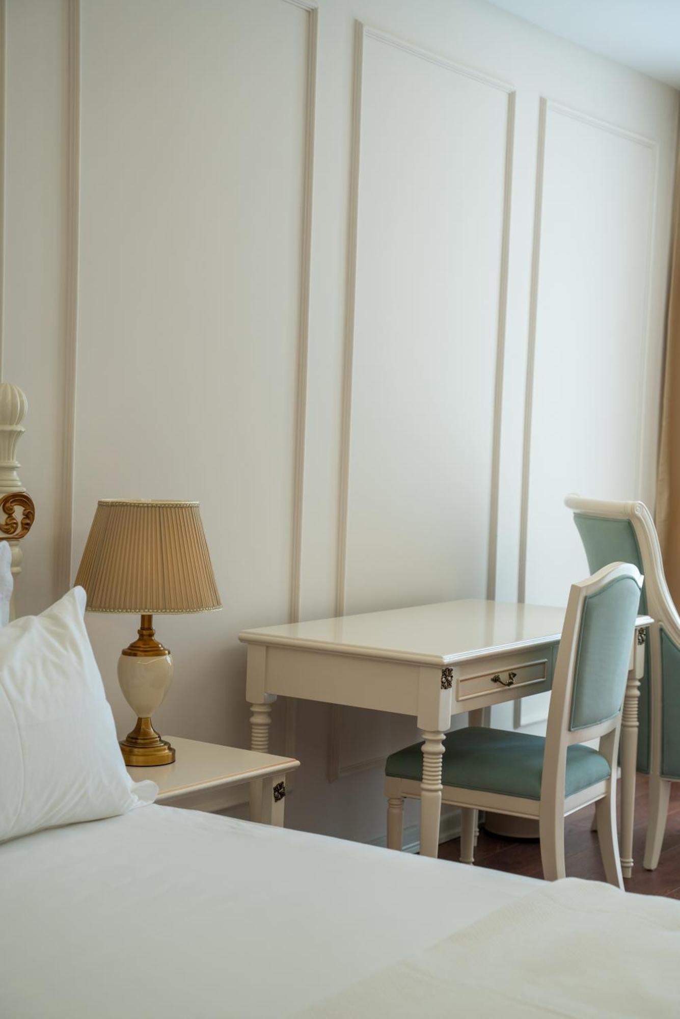 Sol Invictus Boutique Hotel Durres Albania ภายนอก รูปภาพ